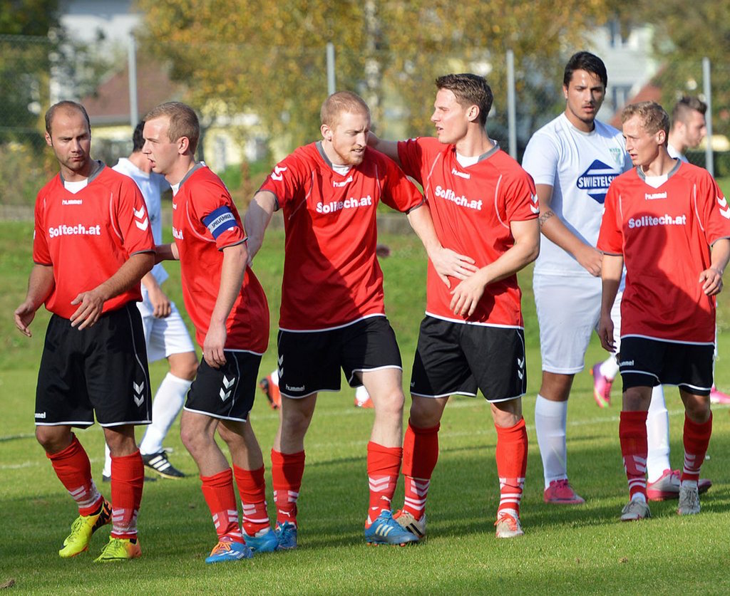 Seeboden Torjubel Abwerger M Wandaler Petrovic Foto Sobe