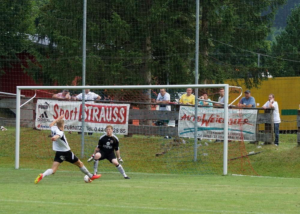 Tor zum 4-0 Sven Unterguggenberger