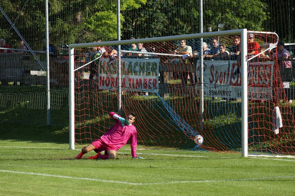 elfmetertor zum 1-0 durch mario zagler